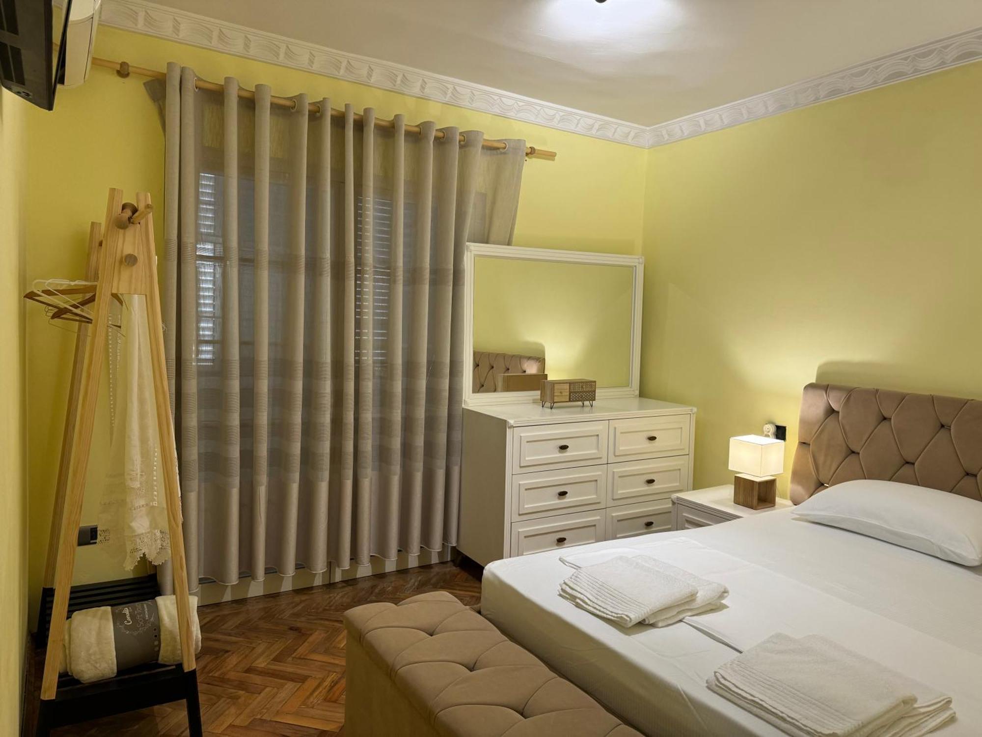 Fun House Serenity Apartment Tirana Bagian luar foto