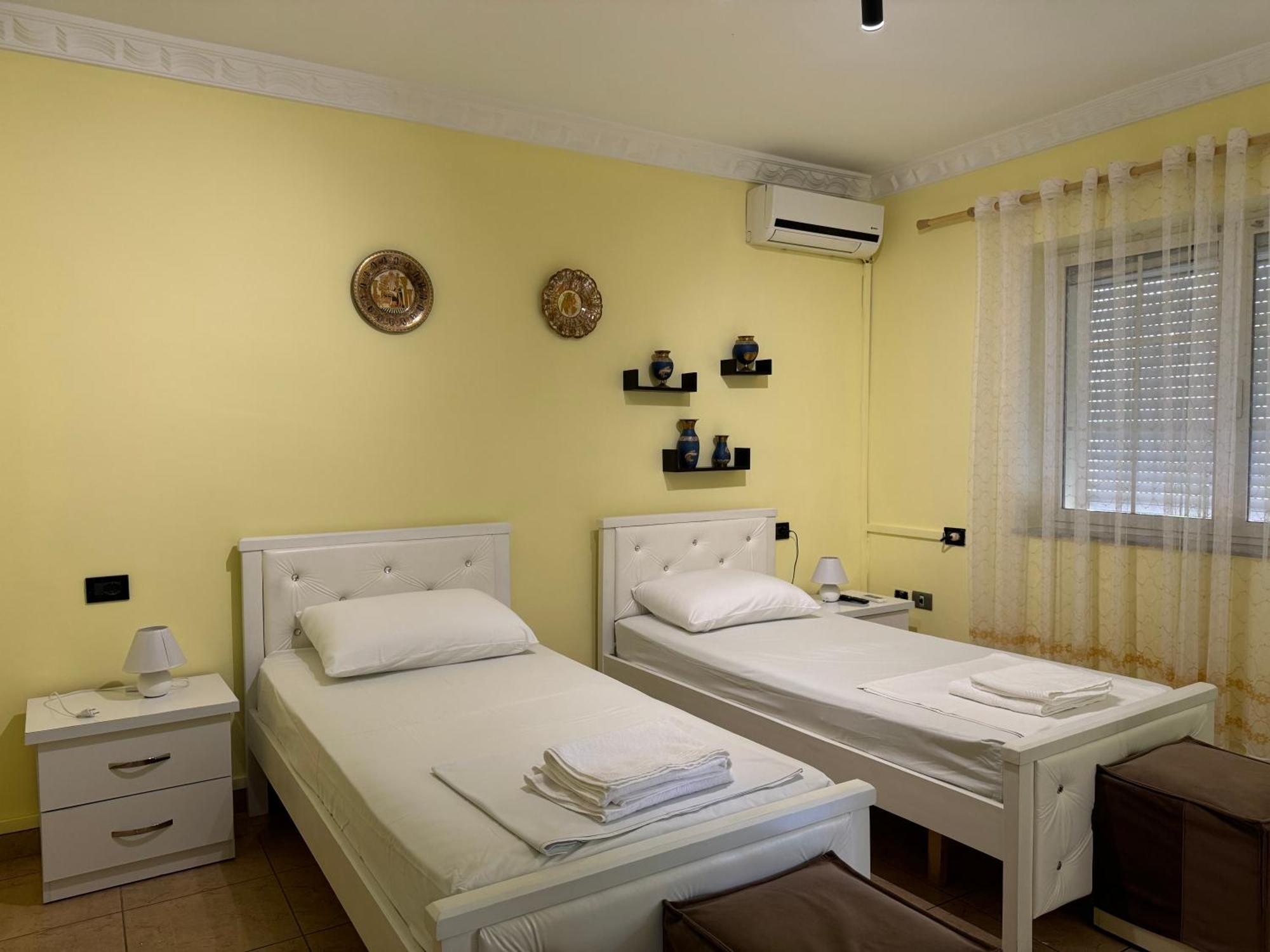 Fun House Serenity Apartment Tirana Bagian luar foto