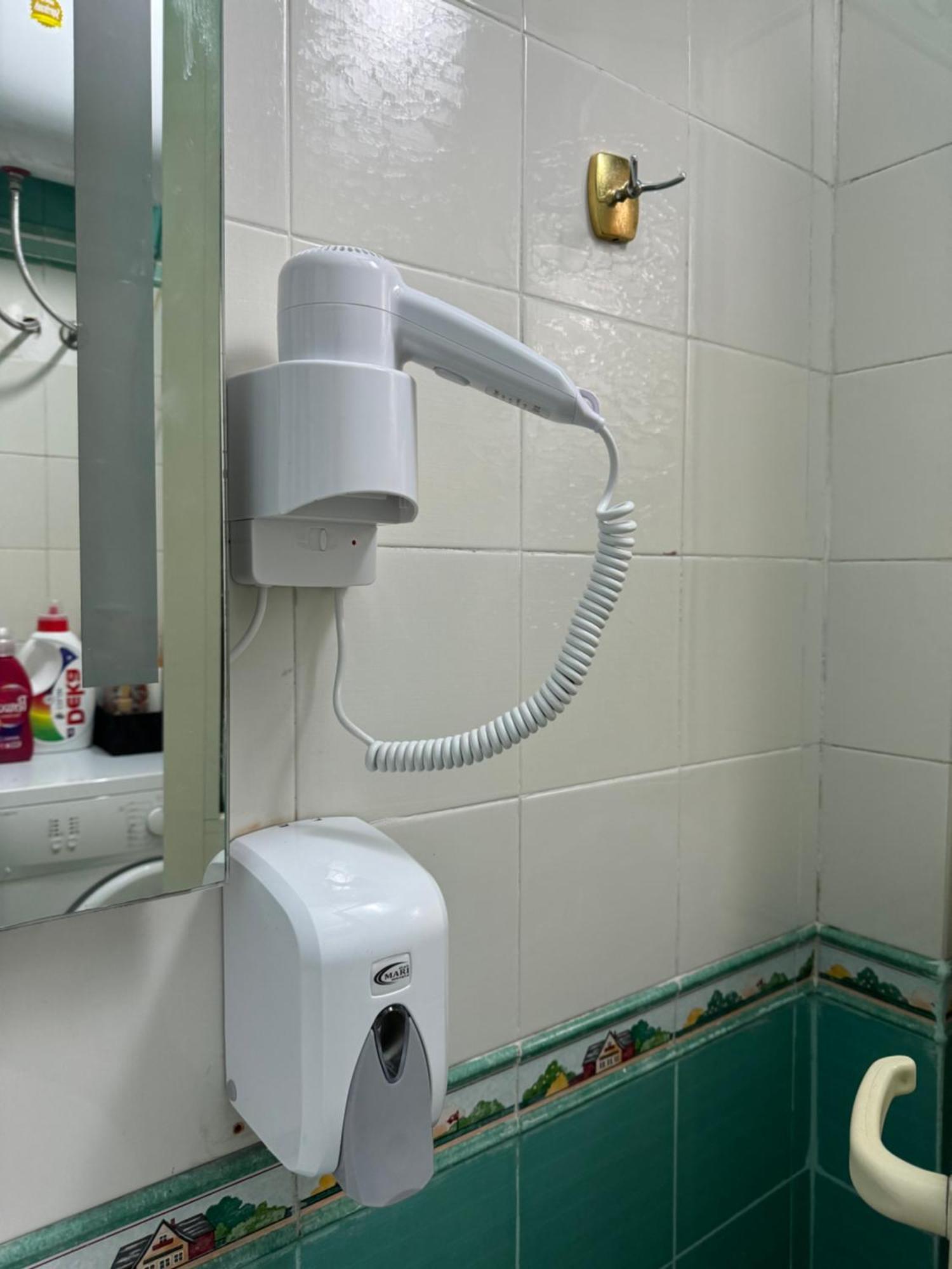 Fun House Serenity Apartment Tirana Bagian luar foto